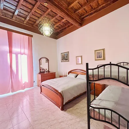 Casa Leandra 奇维塔韦基亚